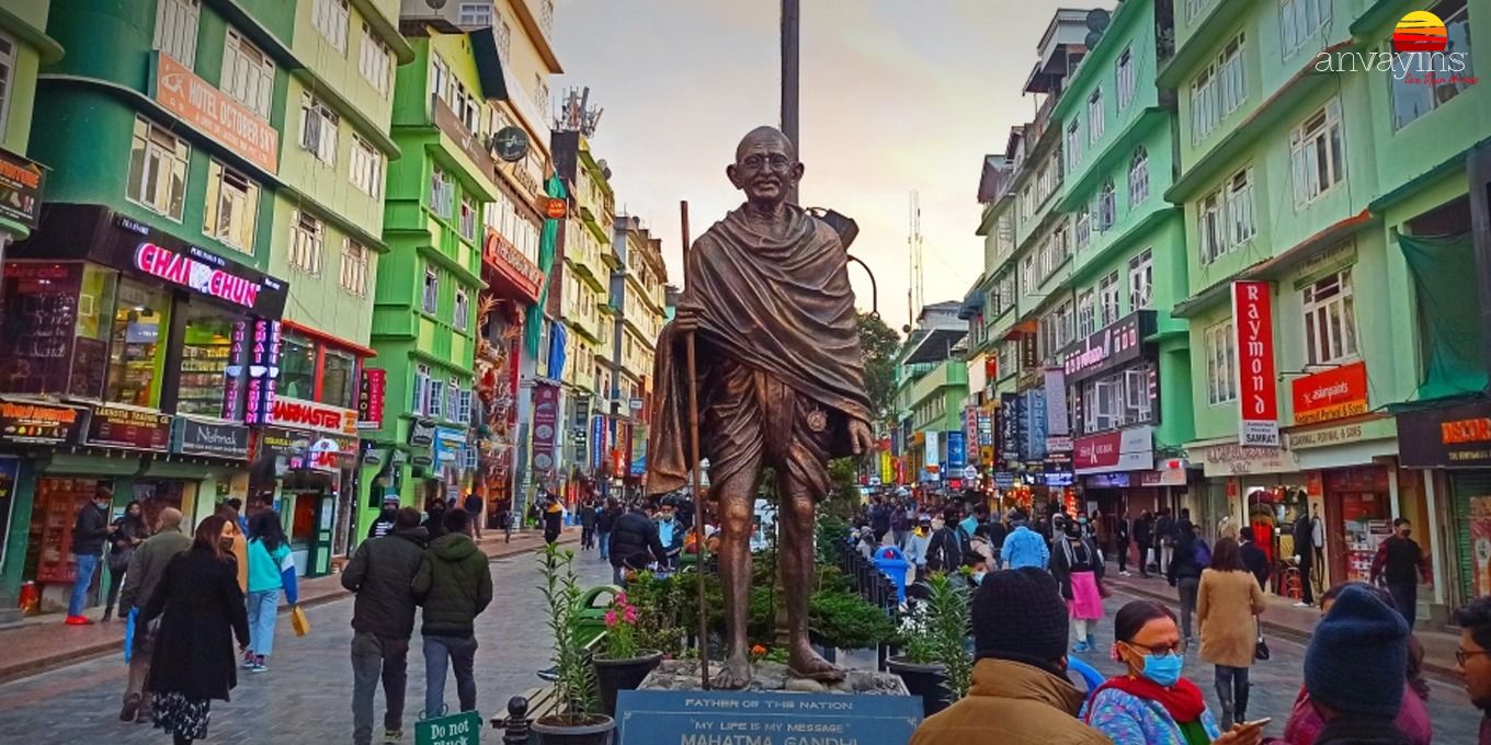 MG Marg pedestrian promenade